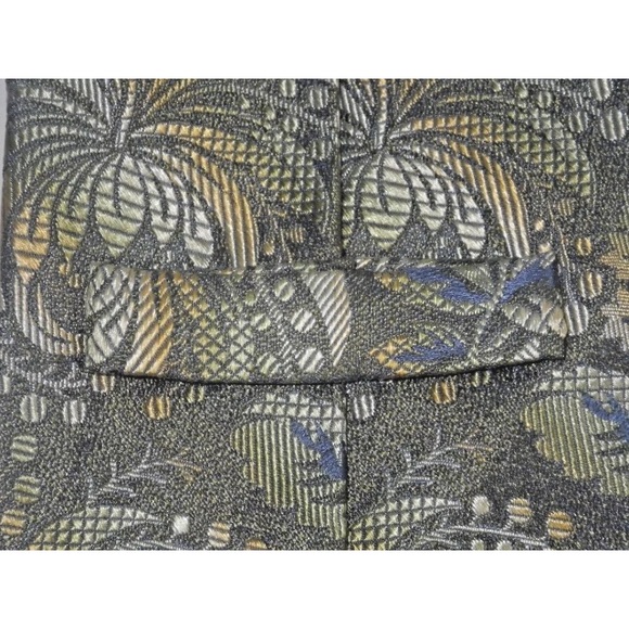 Joseph Abboud Men’s Floral Necktie Made in Italy - Picture 5 of 7